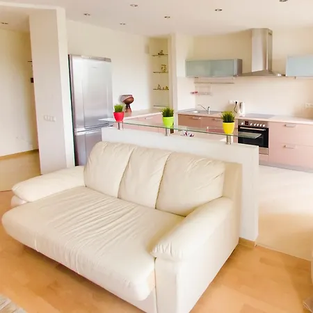 Apartament Storozhevskaya 8 *